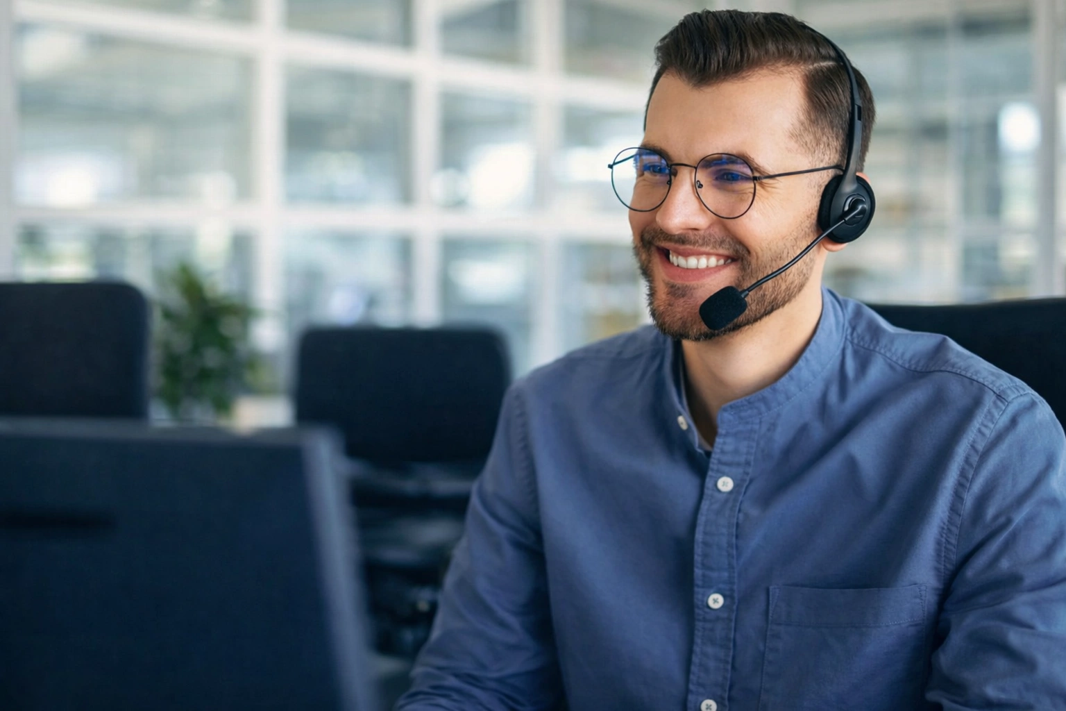 Outsourced help desk technician supporting IT outsourcing Sarasota clients