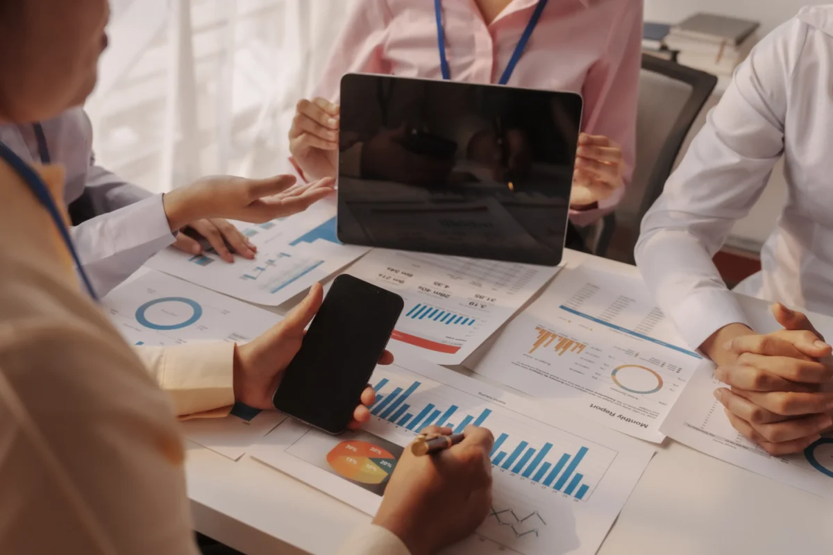 IT Strategy & vCIO Advisory session between a Sixwatch vCIO and a client leadership team
